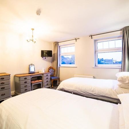Wombwell Churchill'S Hotel מראה חיצוני תמונה